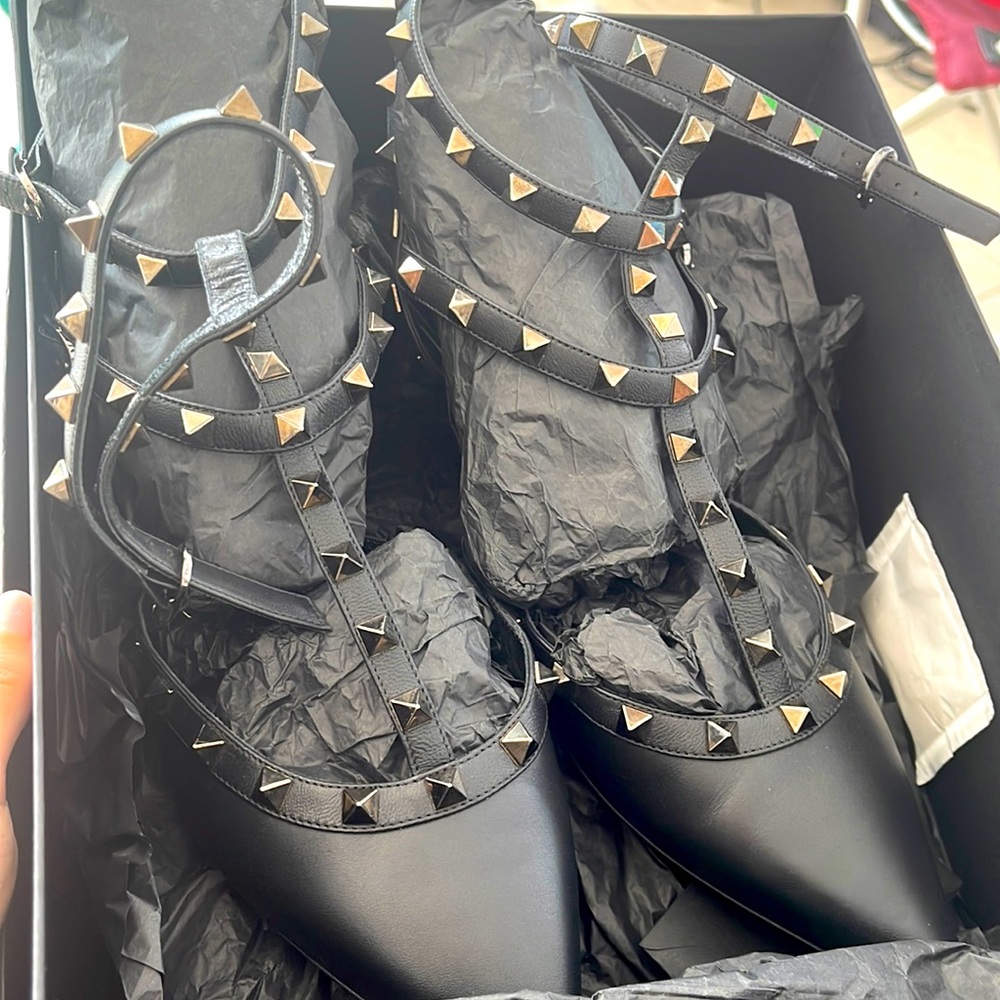 Valentino Garavani Studded heels